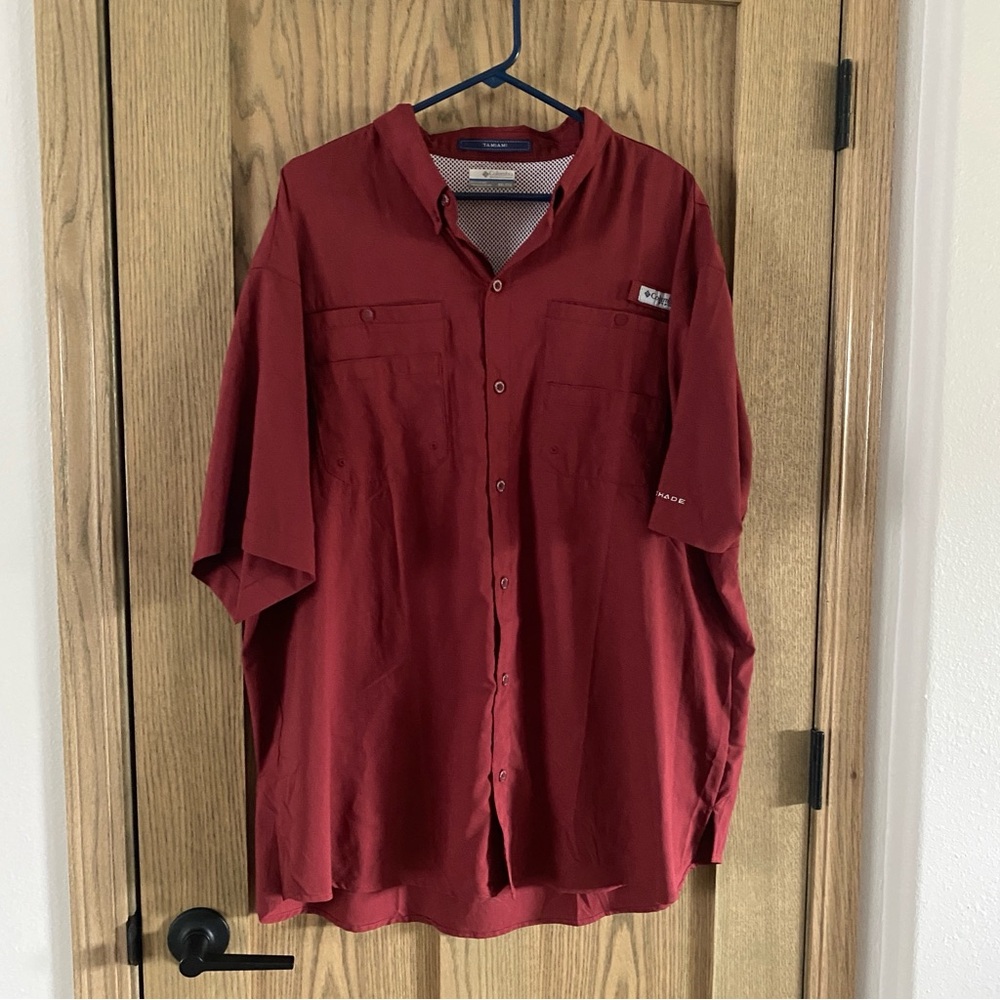 Columbia Men's Casual Button Down Shirt in Deep Red
